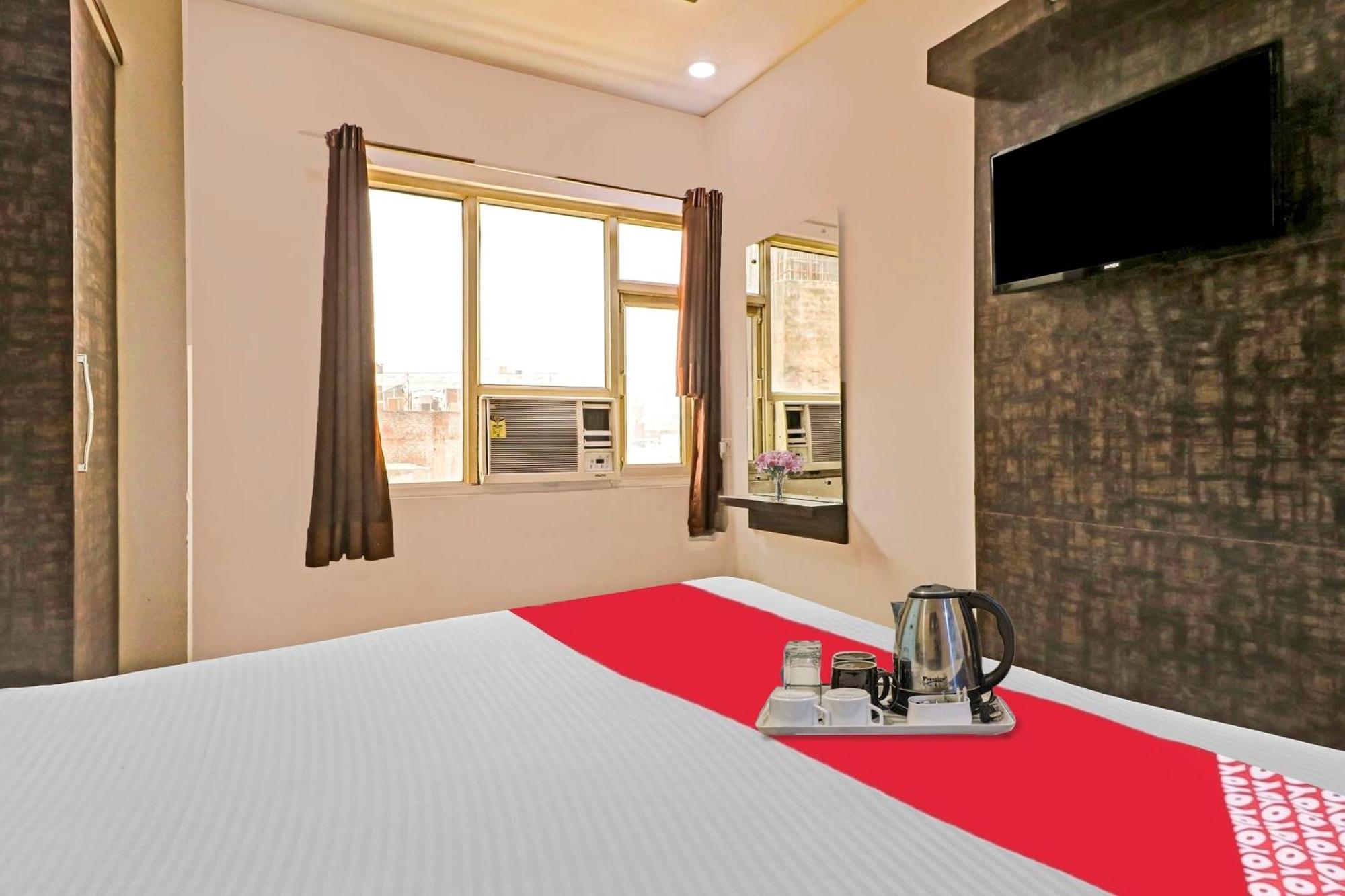 Hotel Stay House New Delhi Exteriör bild