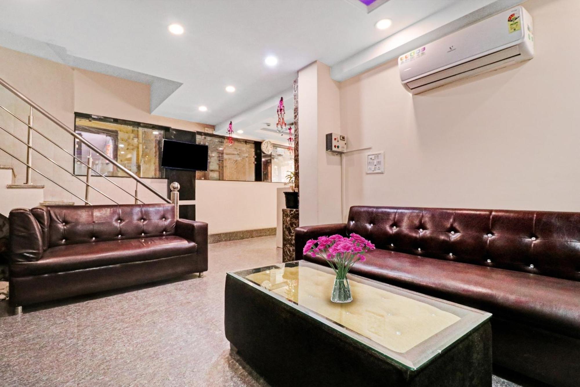 Hotel Stay House New Delhi Exteriör bild