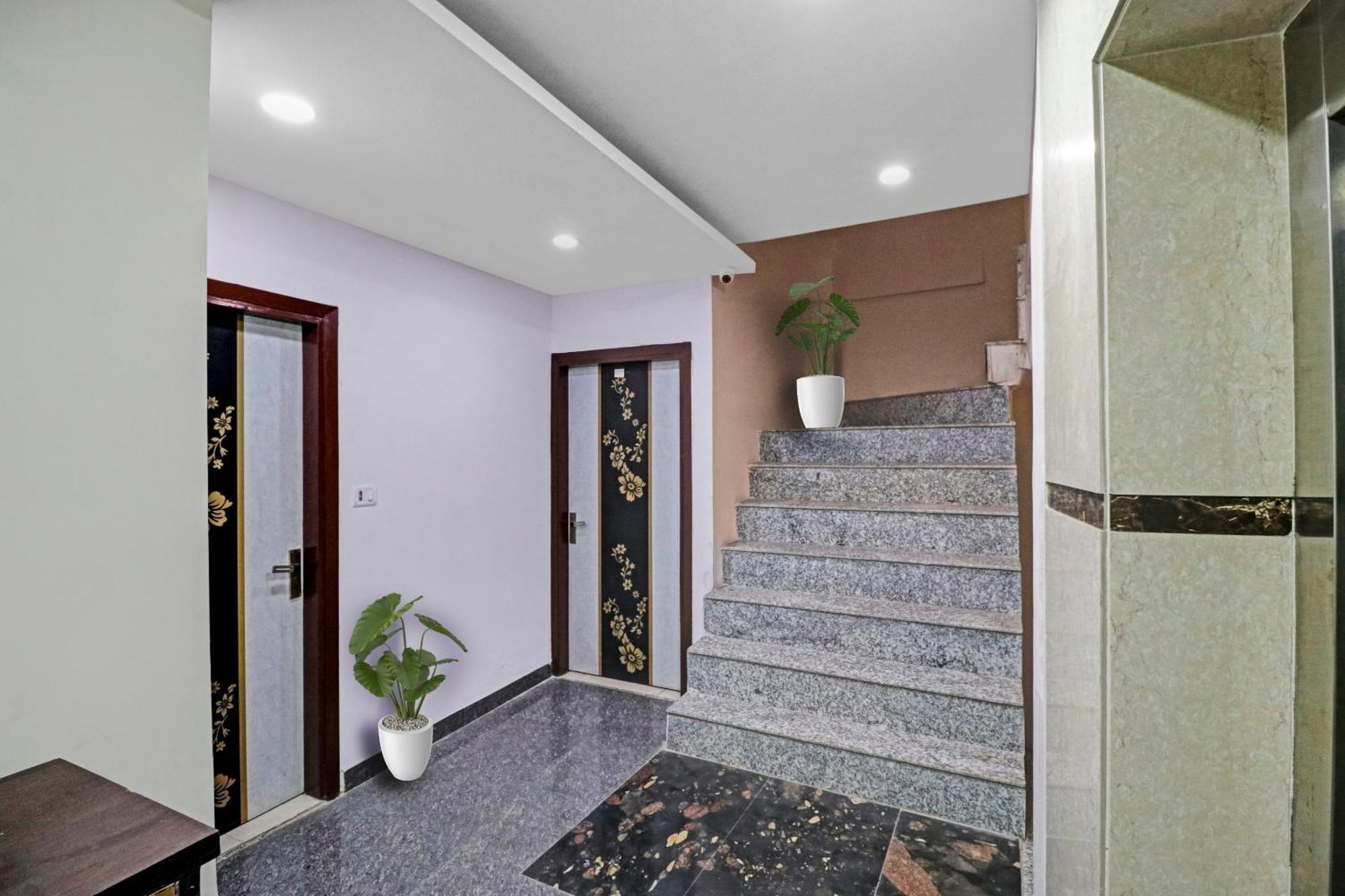 Hotel Stay House New Delhi Exteriör bild