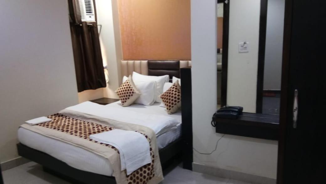 Hotel Stay House New Delhi Exteriör bild